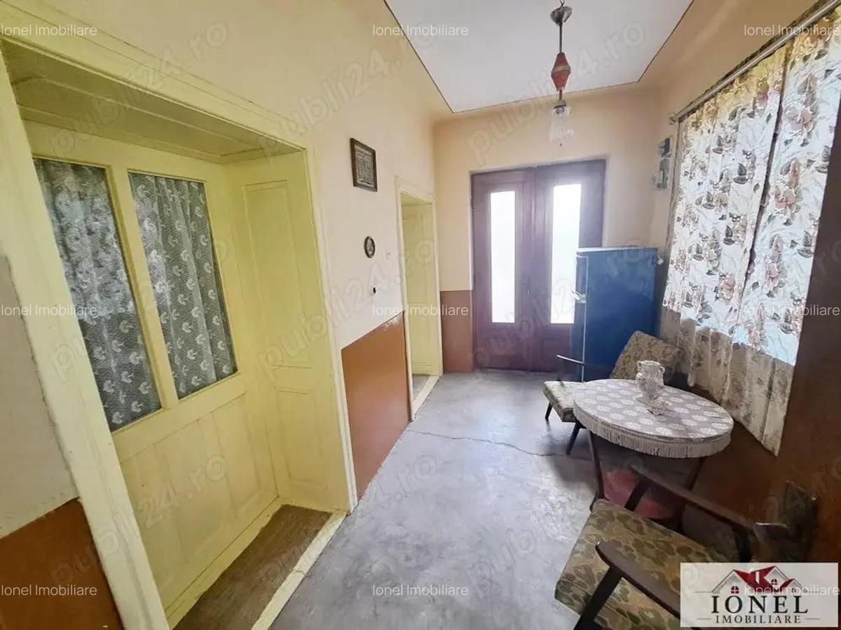 Casa de vanzare in Ghirbom - Berghin- 3800 mp teren - 4