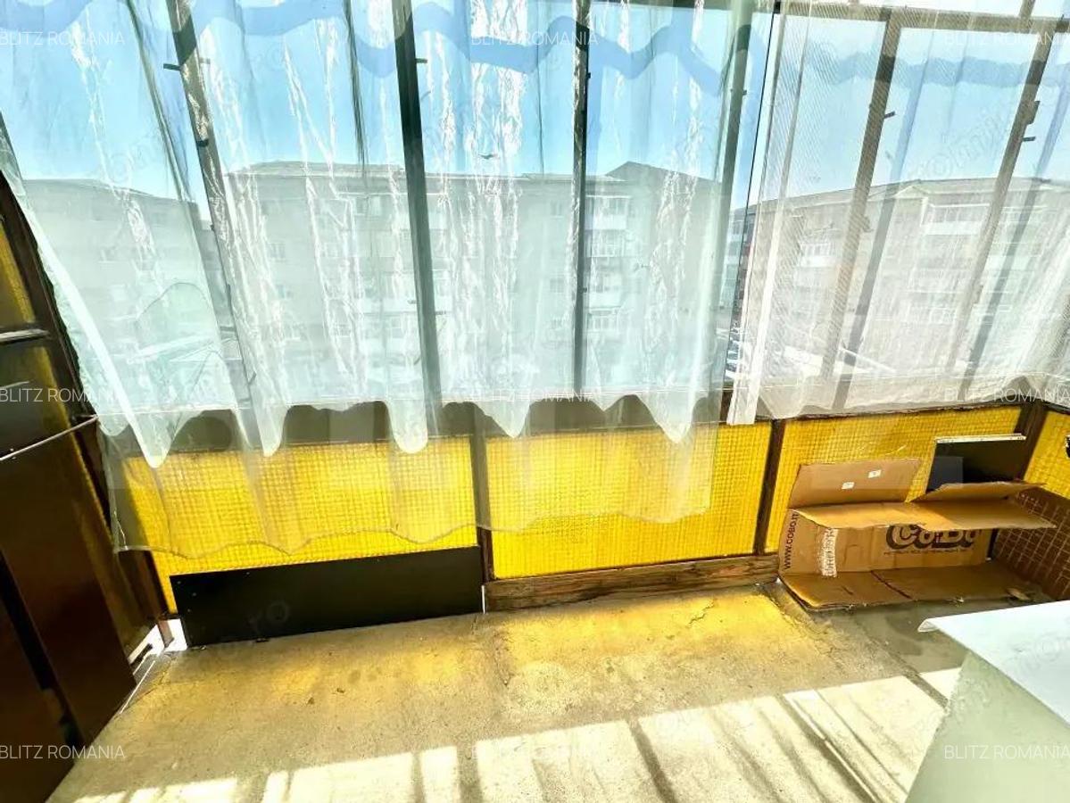 Apartament spa?ios de inchiriat mobilat, balcon inchis, zona centrala - 5