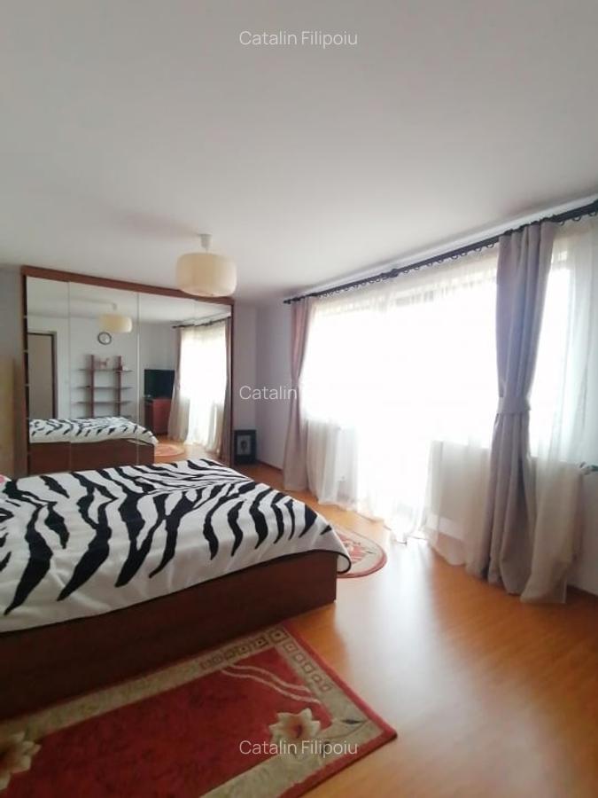 Proprietate alcatuita din imobil si teren generos,Comarnic - 10