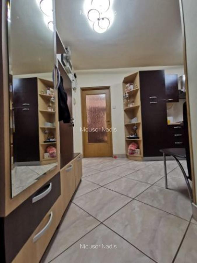 Apartament de vânzare - 7