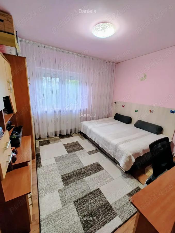 Proprietar vand apartament 2 camere etaj 1, 50 mp, decomandat - str Victoriei aproape de mall - 7