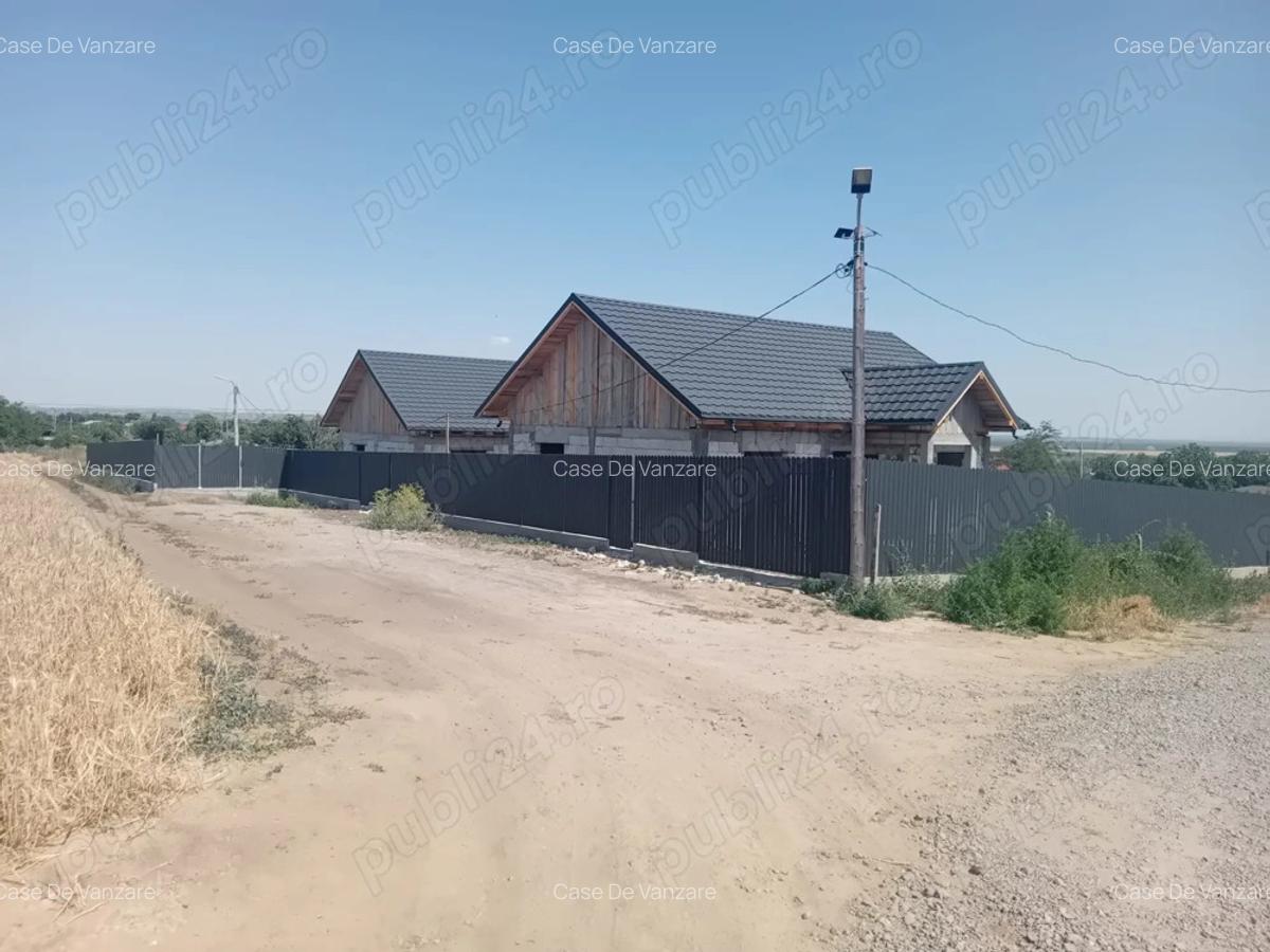 Case de vanzare Tulucesti - 2