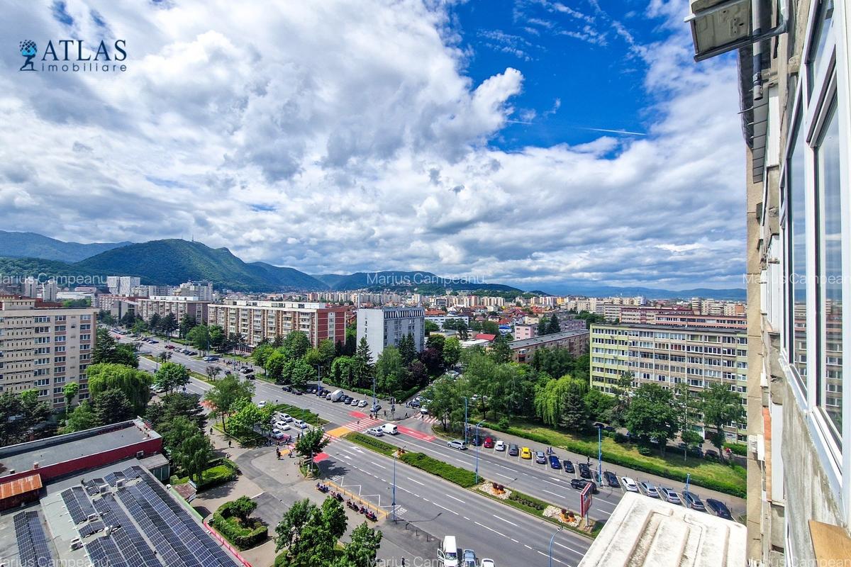 Vedere catre tot Brasovul, calduroasa, etaj 11, investitie, dotata, comision 0% - 5