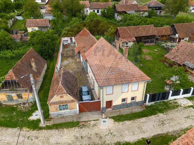 Casă cu 3 camere cu Teren 396 Mp în Ungra