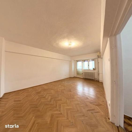 Apartament cu 4 camere decomandat în 13 Septembrie