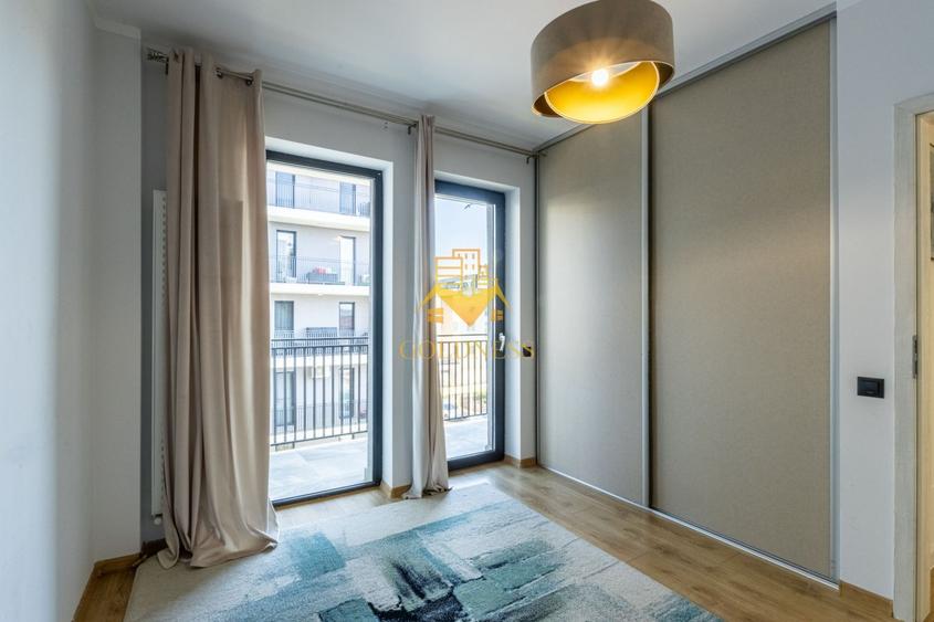 Apartament cu 3 camere semidecomandat, mobilat în Bună Ziua