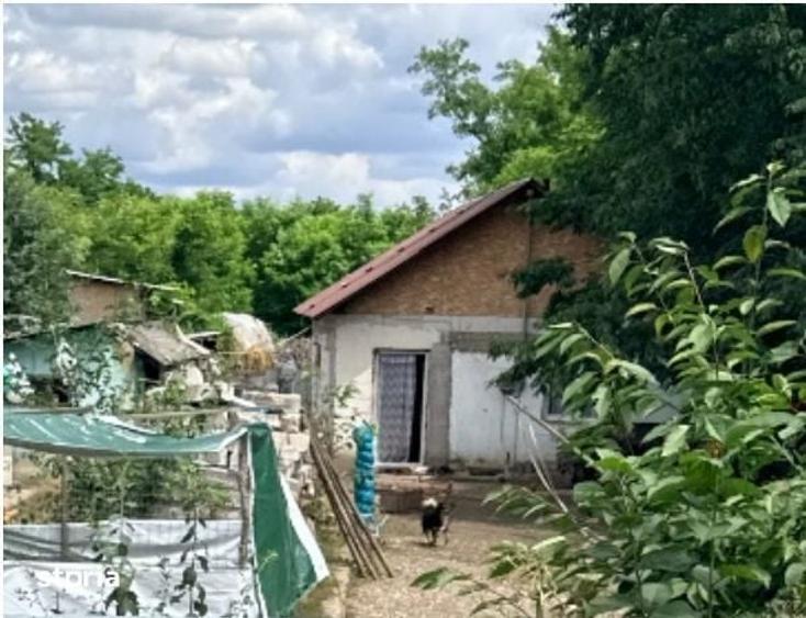 Casă cu 2 camere cu Teren 1137 Mp în Ștefănești