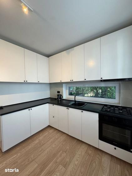 Casă cu 5 camere cu Teren 225 Mp în Central