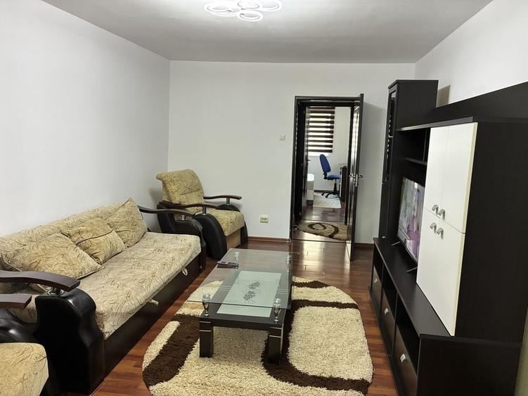 Apartament cu 2 camere decomandat în Exterior Vest