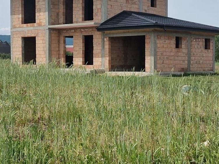Casă individuală cu 3 camere cu Teren 500 Mp în Marginea