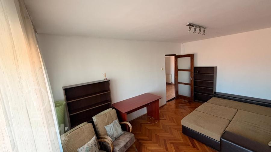 Apartament cu 3 camere decomandat, mobilat în Gheorgheni