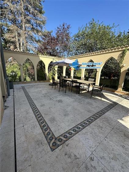 Casă cu 5 camere cu Teren 4500 Mp în Snagov