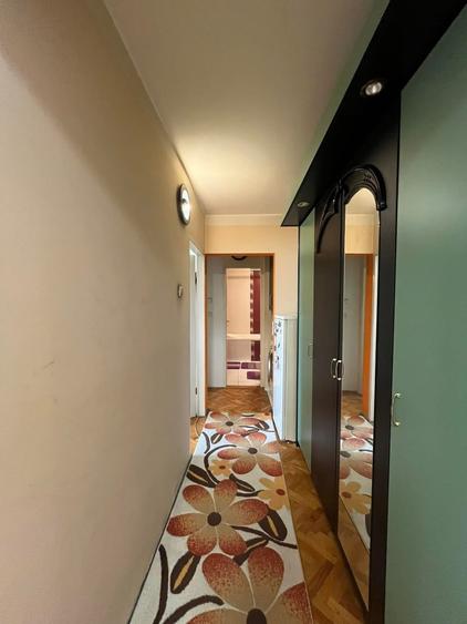 Apartament cu 3 camere decomandat în Decebal