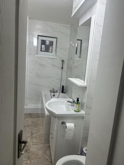 Apartament cu 3 camere în Ostroveni