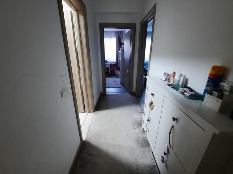Apartament cu 3 camere decomandat în Prelungirea Ghencea