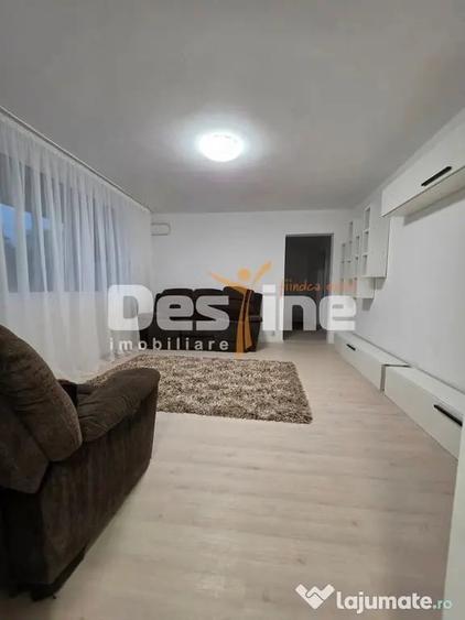 Apartament cu 3 camere semidecomandat în Colentina