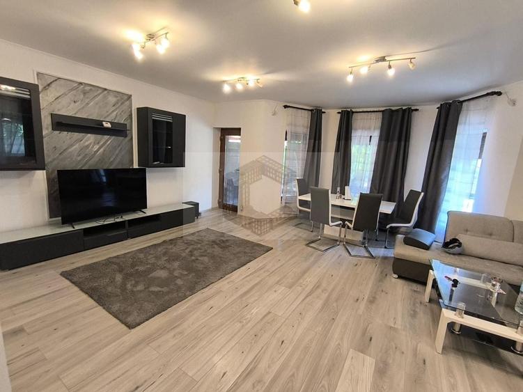 Duplex cu 5 camere cu Canalizare în Dumbrăvița