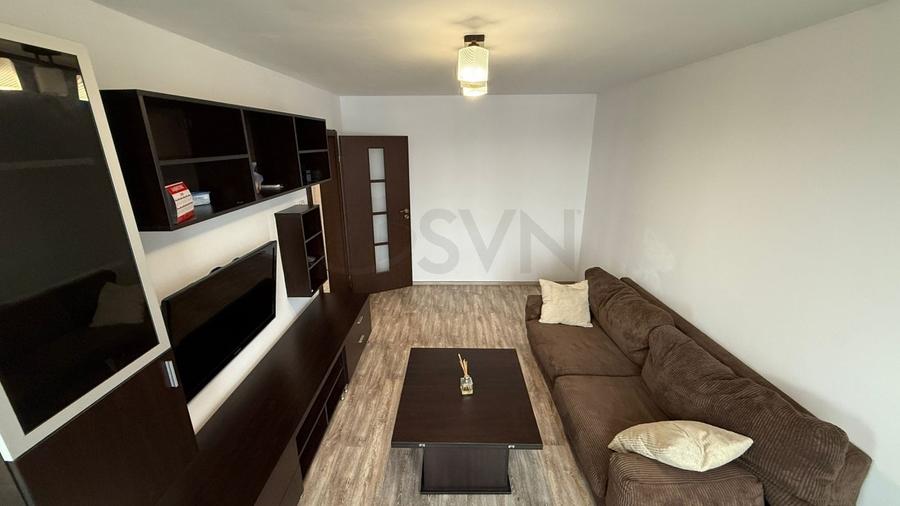 Apartament cu 3 camere decomandat, mobilat în Crângași