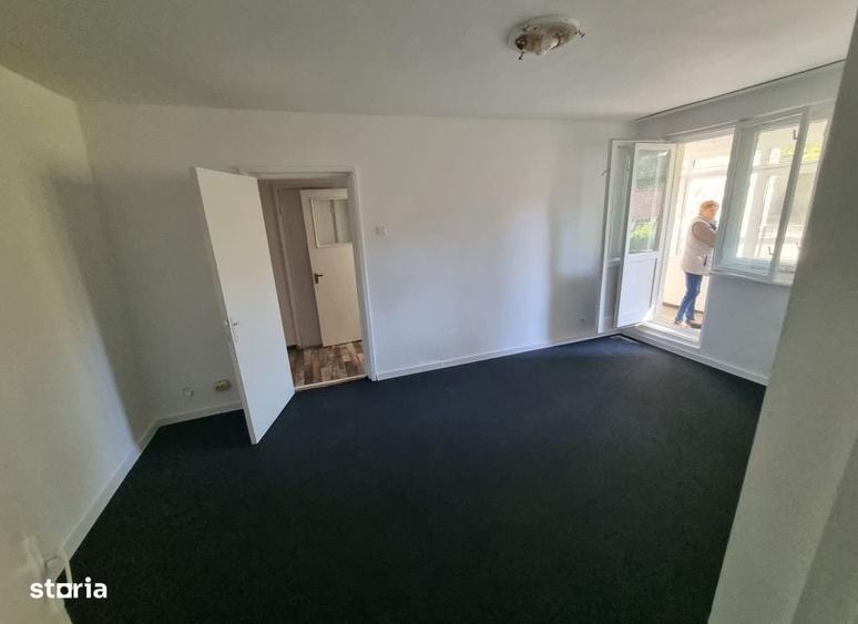 Apartament cu 2 camere semidecomandat în Tătărași