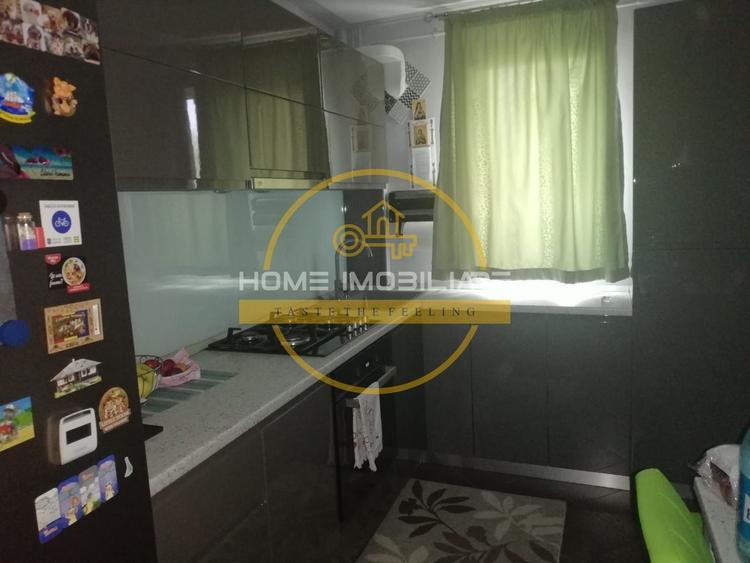 Apartament cu 3 camere decomandat, mobilat în Mircea cel Bătrân