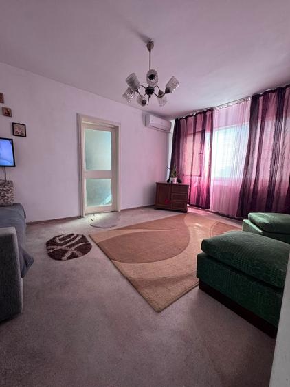 Apartament cu 2 camere nedecomandat în Podu Roș