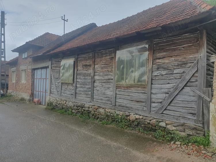 Casă cu 3 camere cu Teren 3000 Mp în Vărzari