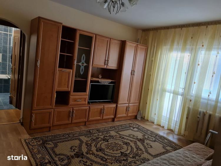 Apartament cu 2 camere semidecomandat în Republicii