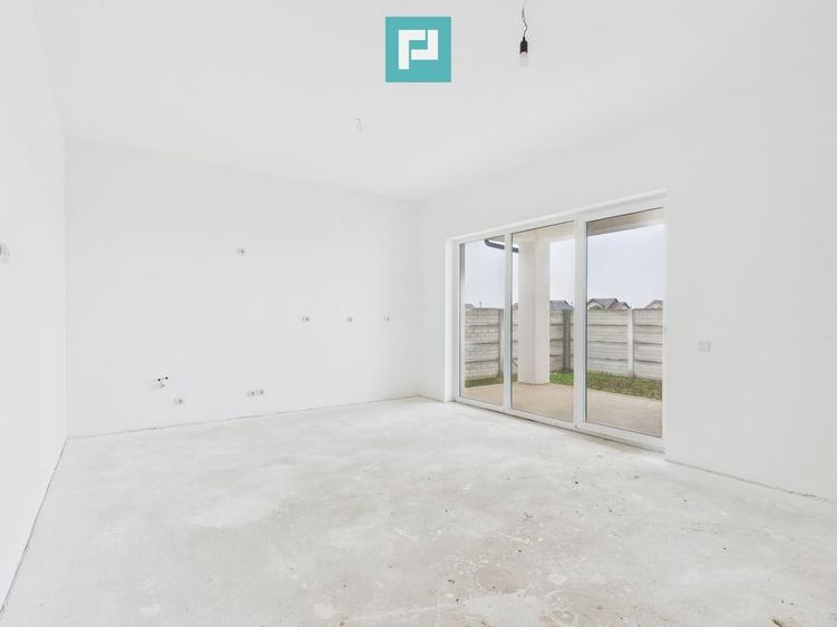 Duplex cu 3 camere cu Canalizare în Nojorid