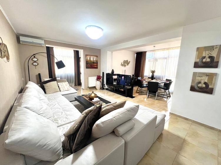 Apartament cu 4 camere decomandat, mobilat în P-ța Alba Iulia