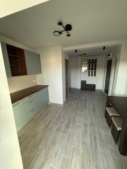 Apartament cu 3 camere decomandat în Soarelui
