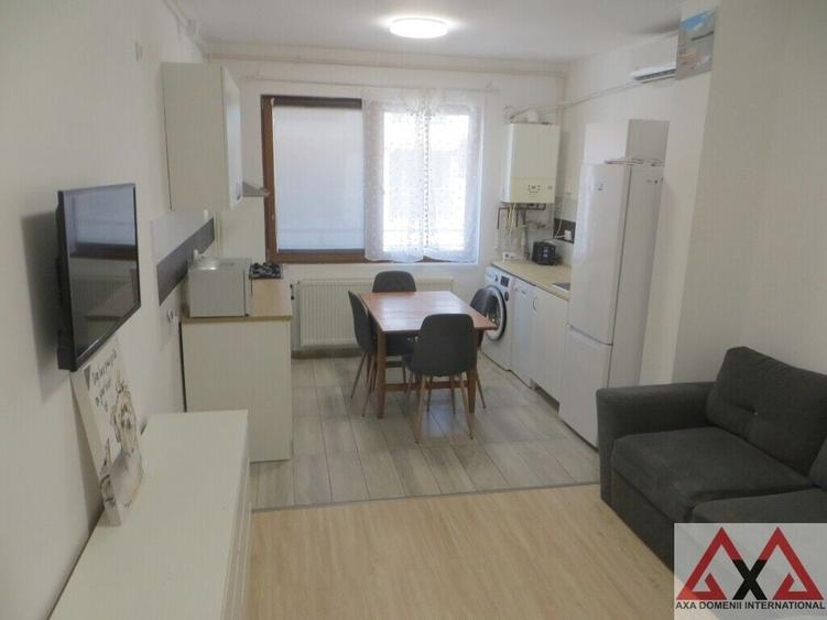 Apartament cu 2 camere semidecomandat în Metalurgiei