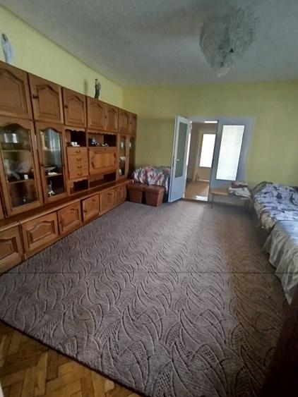 Casă cu 4 camere în Șinteu