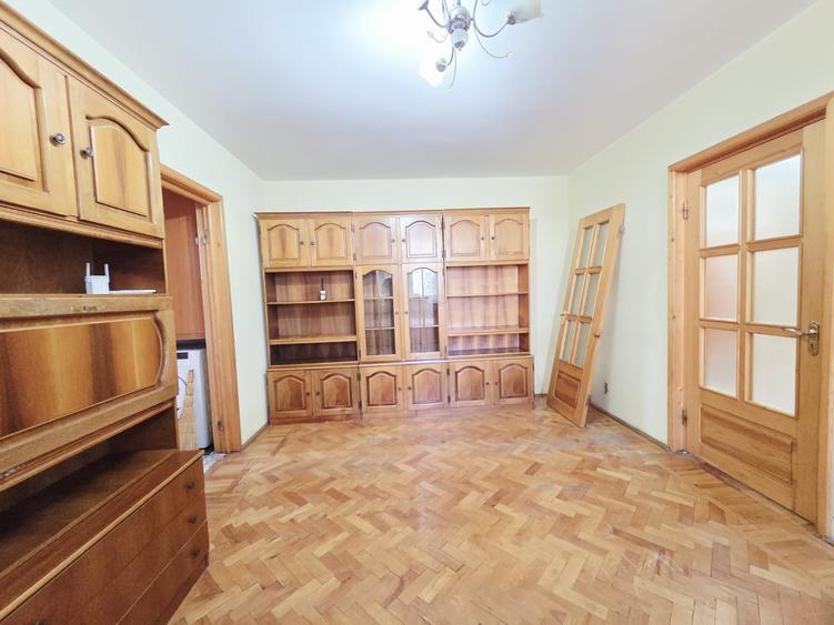 Apartament cu 2 camere semidecomandat în Țiglina 3