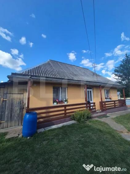 Casă cu 2 camere cu Teren 5600 Mp în Central
