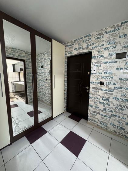 Apartament cu 2 camere semidecomandat în Micro 18