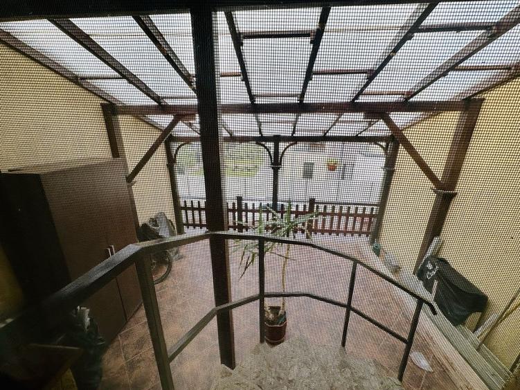 Casă cu 4 camere în Vlădești