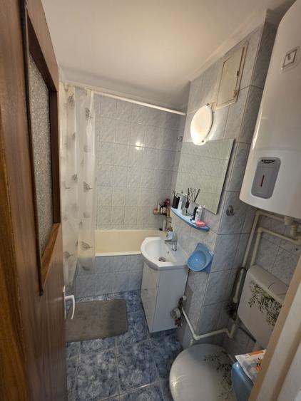 Apartament cu 2 camere semidecomandat în Apusului