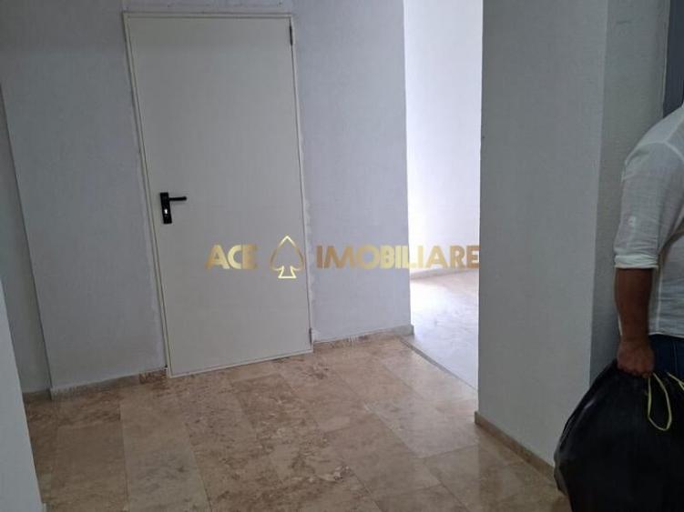 Apartament cu 2 camere decomandat, mobilat în Berceni