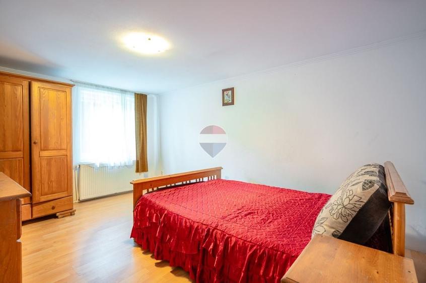 Casă individuală cu 2 camere cu Teren 931 Mp în Șinca Veche