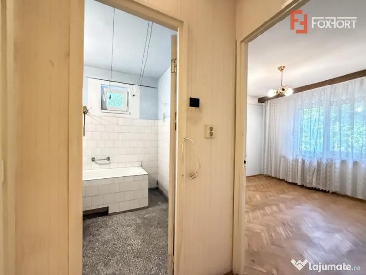 Apartament cu 3 camere semidecomandat în Circumvalațiunii