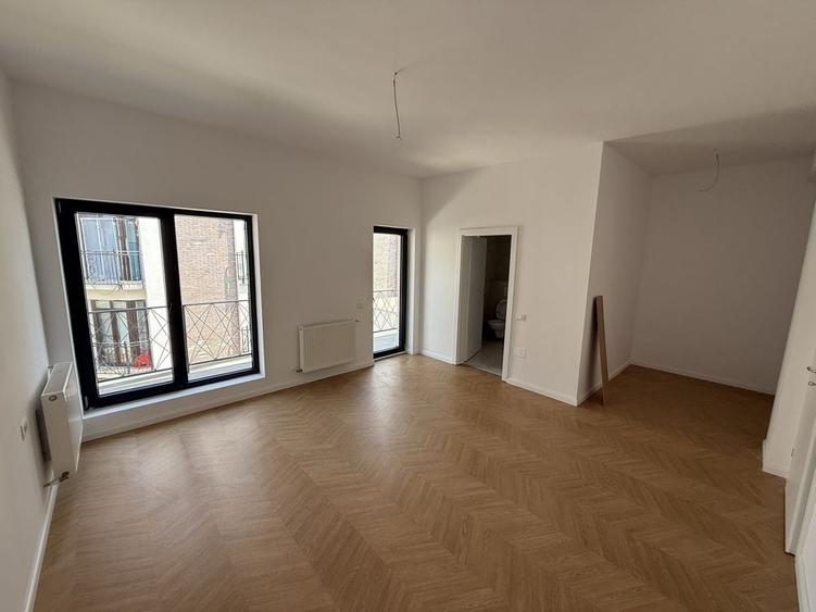 Casă cu 4 camere în Fundeni