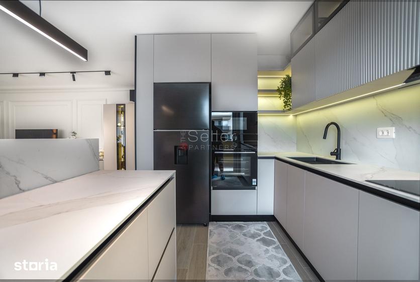 Apartament cu 4 camere decomandat în Astra