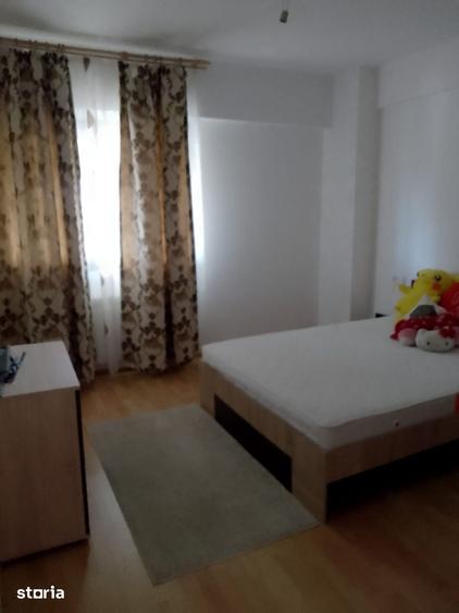 Apartament cu 4 camere decomandat în Călărași