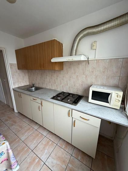 Apartament cu 2 camere semidecomandat, mobilat în Obor