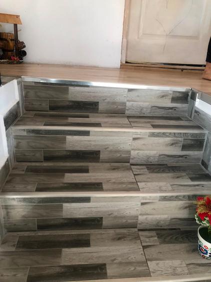 Casă cu 6 camere cu Teren 413 Mp în Vest