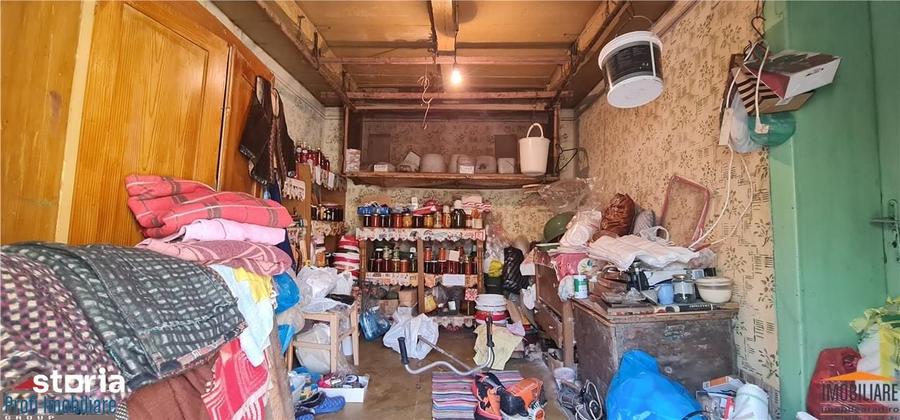 Casă cu 8 camere cu Teren 1188 Mp în Micălaca