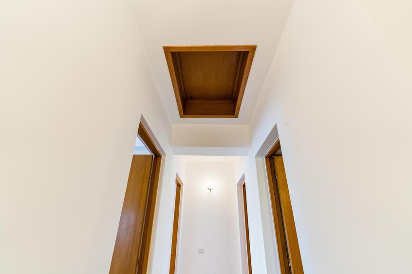 Duplex cu 4 camere cu Canalizare în Voluntari
