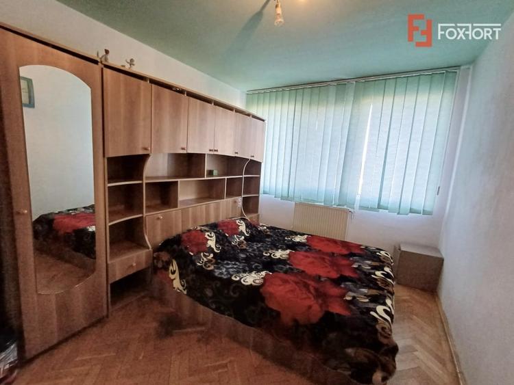 Apartament cu 3 camere decomandat, mobilat în Complex Studențesc