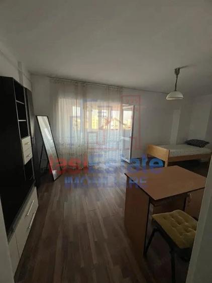 Garsonieră decomandată în Filiași