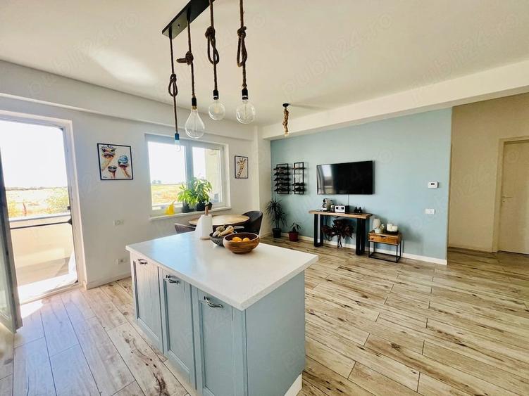 Apartament cu 2 camere decomandat în Neptun